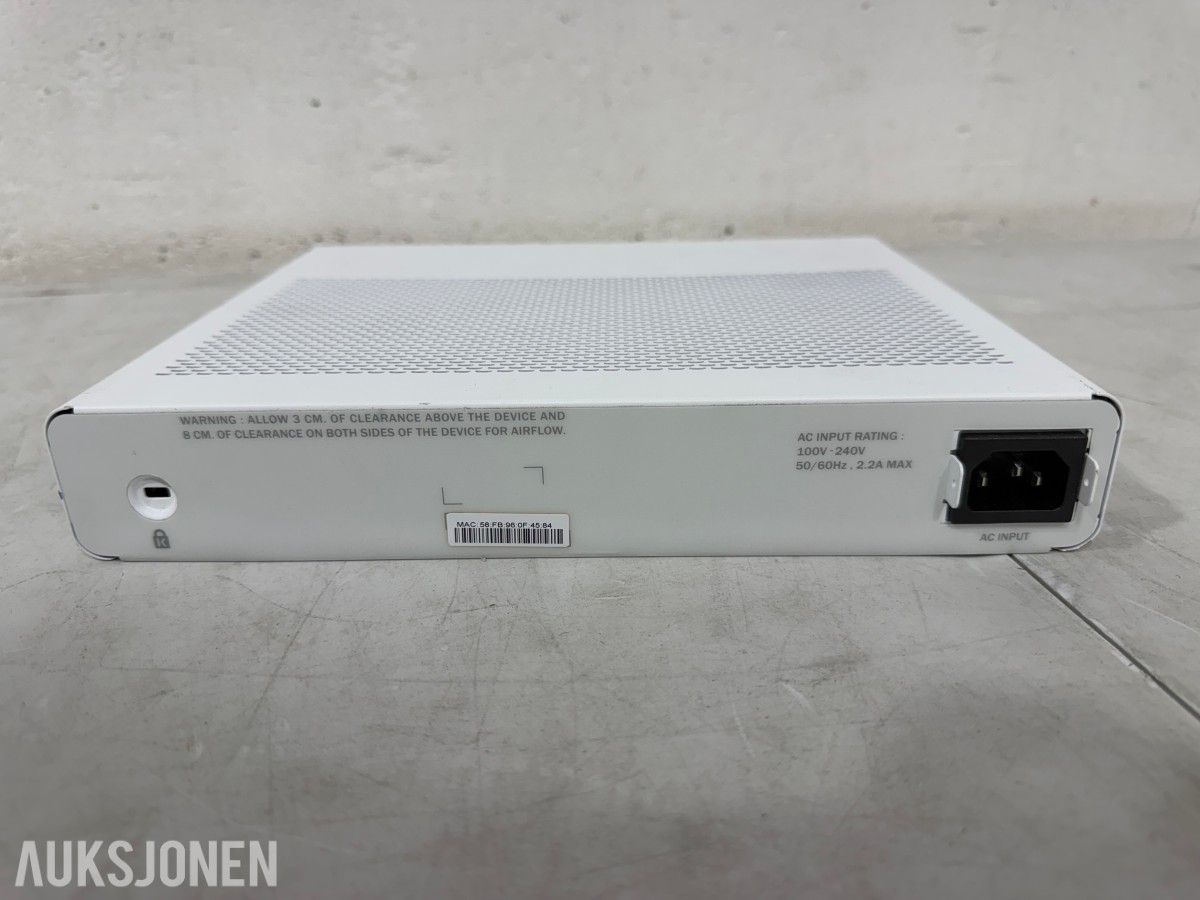4 stk nettverksswitcher fra Ubiquiti, Ruckus, HP og Asanté