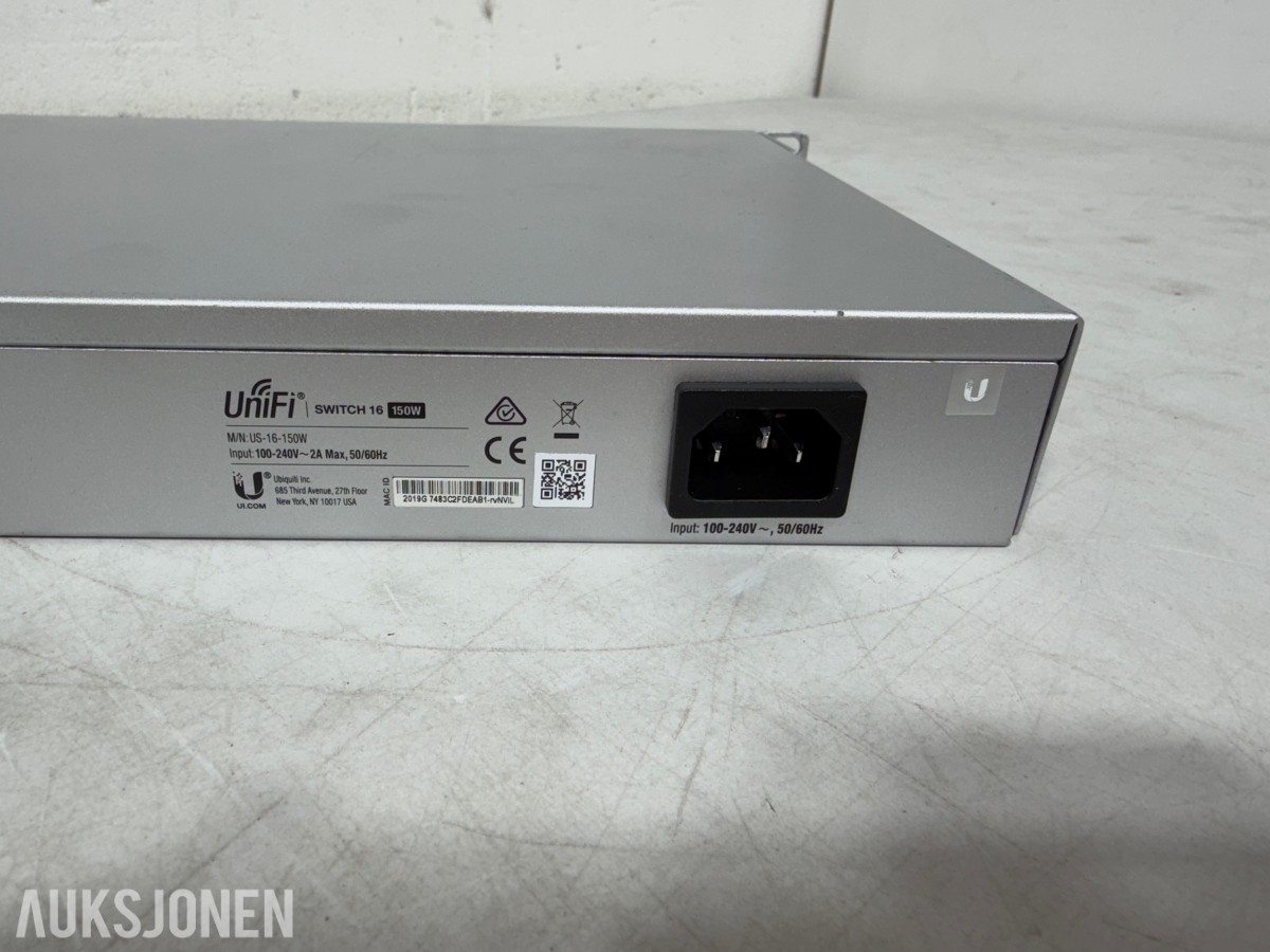 4 stk nettverksswitcher fra Ubiquiti, Ruckus, HP og Asanté