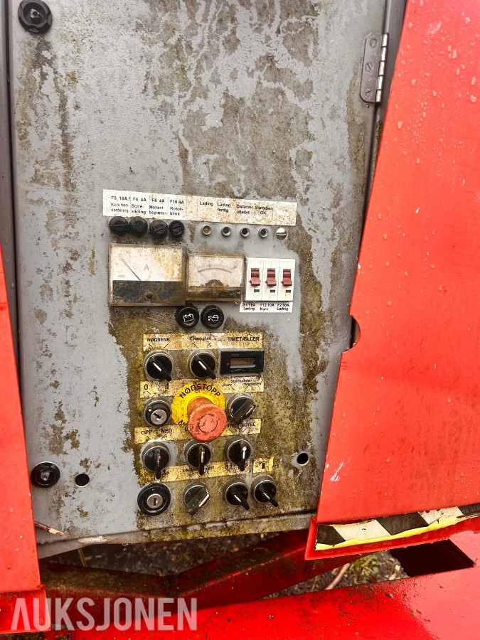 Denka 18 m tilhengerlift – reparasjonsobjekt / delelift