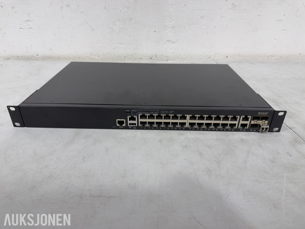 2 stk Ruckus ICX 7150-24P PoE+ nettverksswitcher