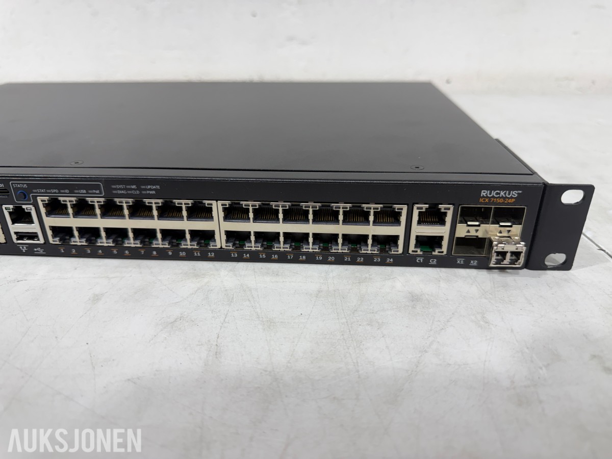 2 stk Ruckus ICX 7150-24P PoE+ nettverksswitcher