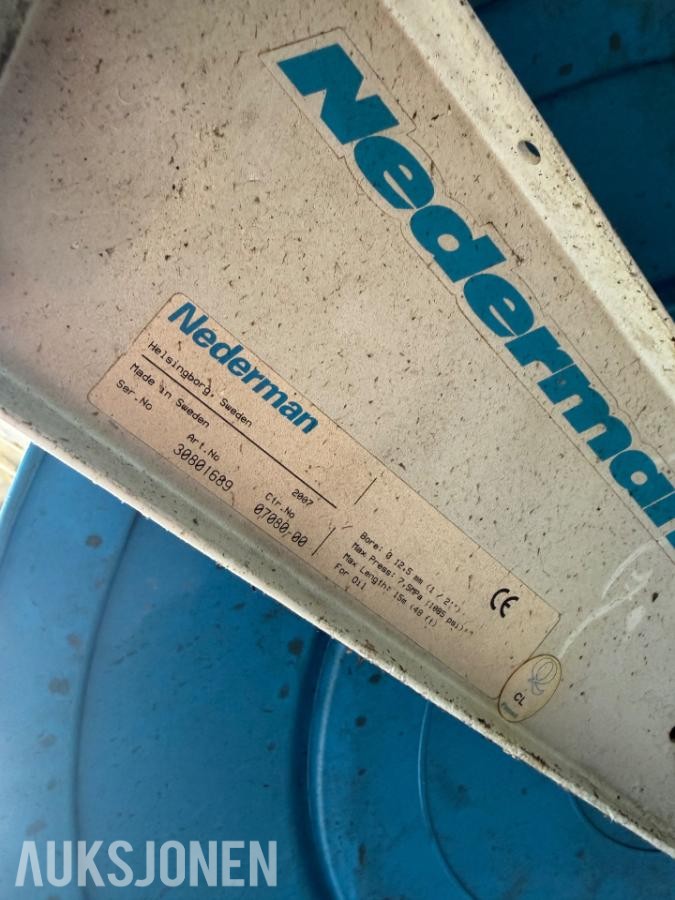 2 stk. Nederman oljeanlegg – slangetromler og fatpumper