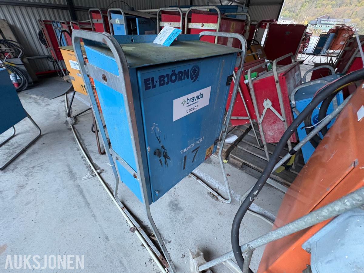 Ca. 80 byggestrømskap – 230/400 volt selges samlet