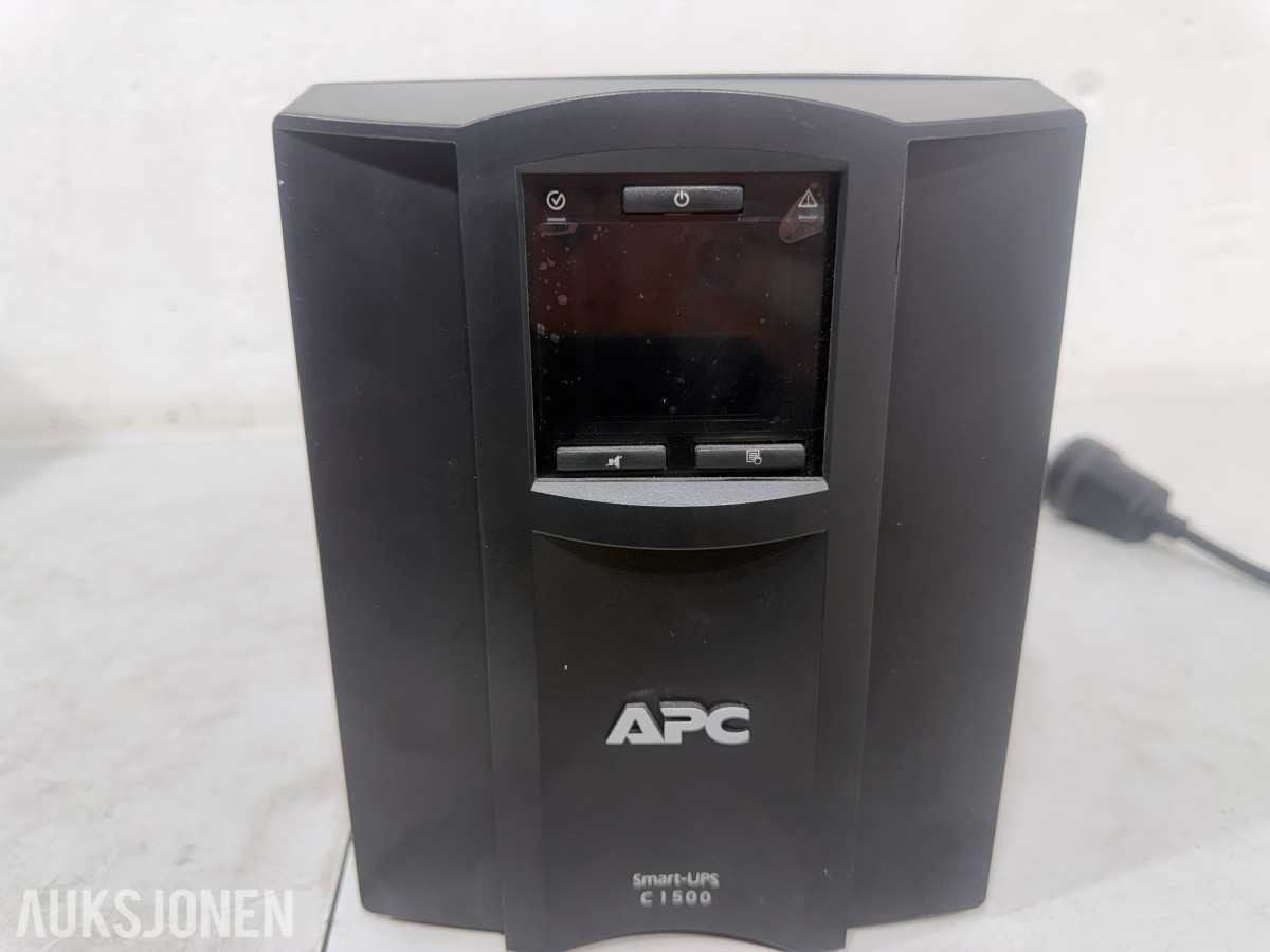 APC Smart-UPS SMT750I og SMC1500I