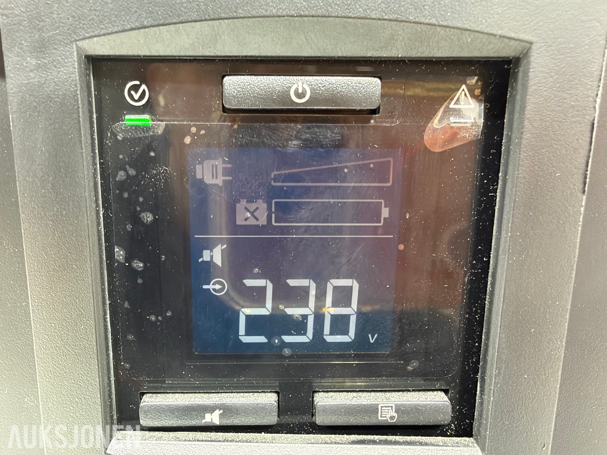 APC Smart-UPS SMT750I og SMC1500I