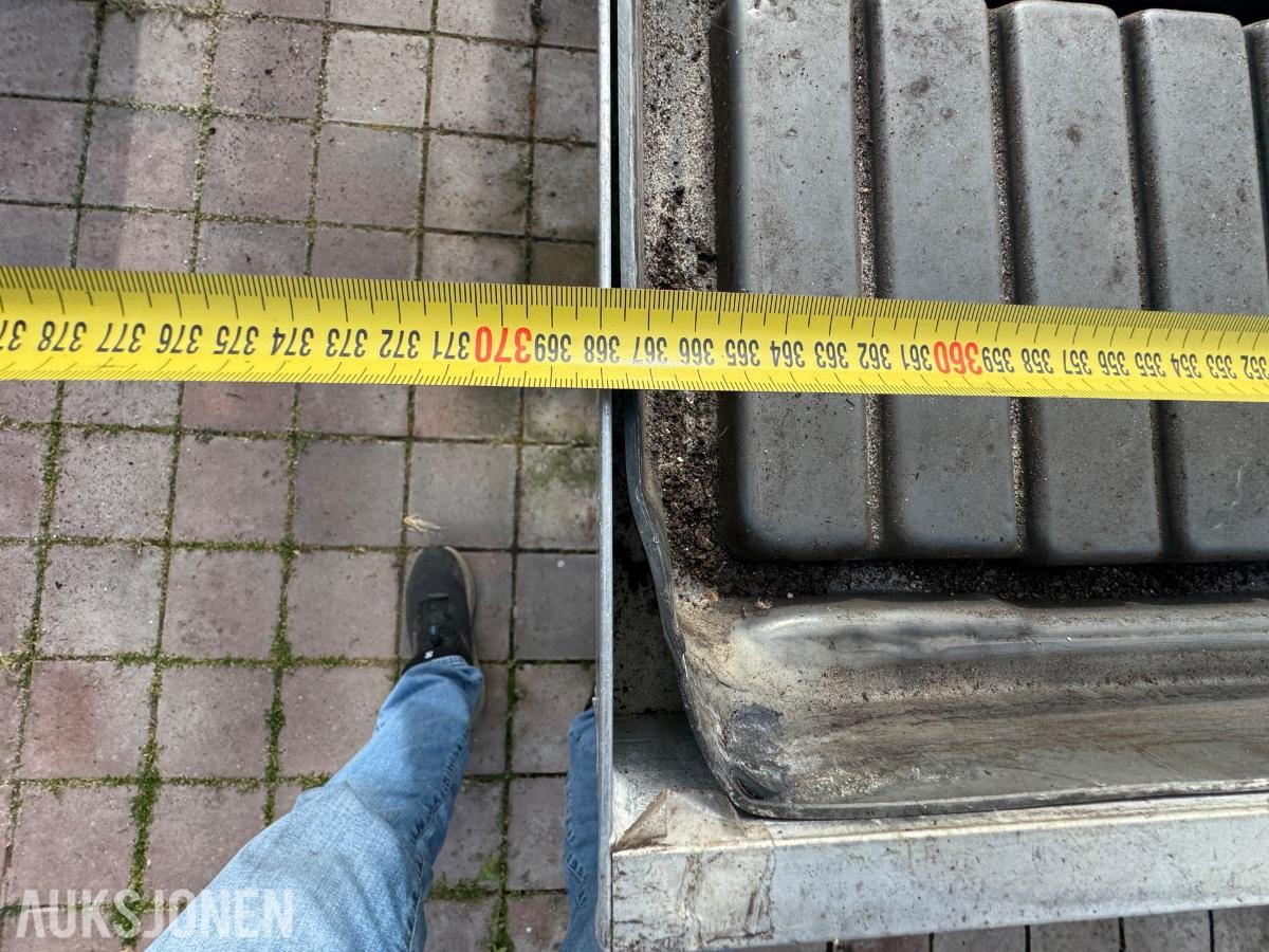 Gartneri butikkbord med justerbart understell / ca 25 stk 