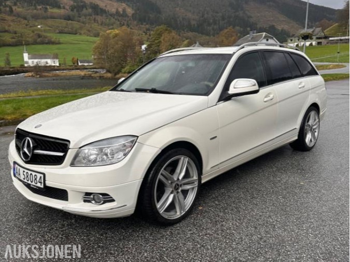2008 Mercedes-Benz C 200 CDI MANUELL EU-OK 06.28 HENGERFESTE DELSKINN