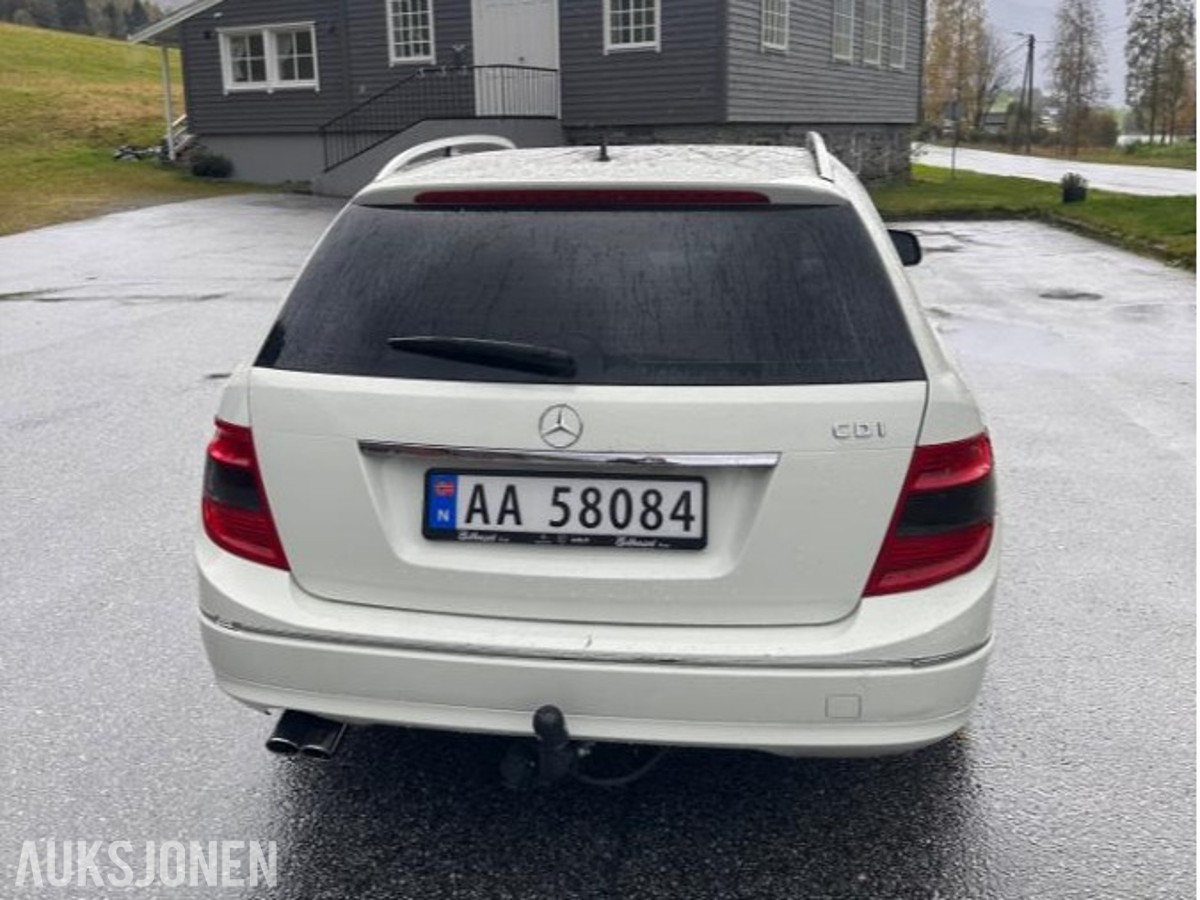 2008 Mercedes-Benz C 200 CDI MANUELL EU-OK 06.28 HENGERFESTE DELSKINN