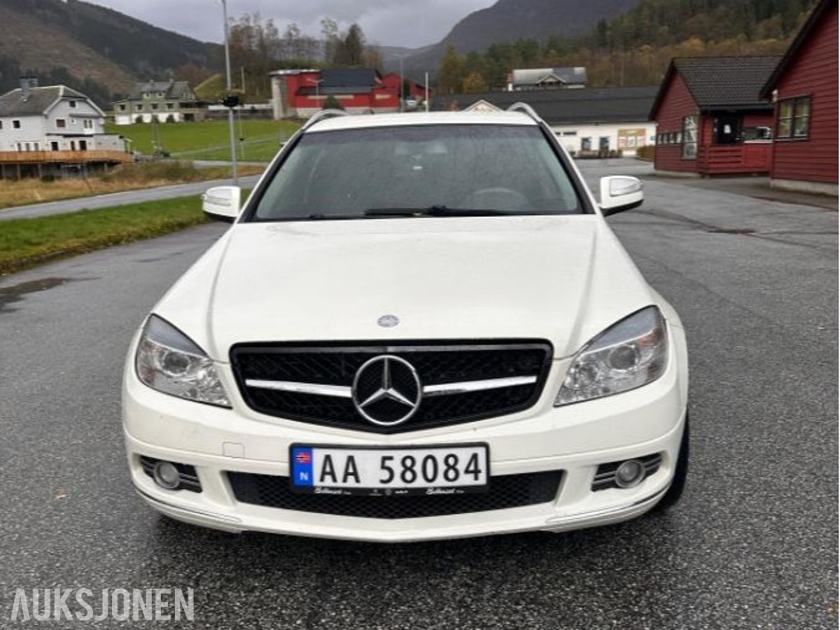 2008 Mercedes-Benz C 200 CDI MANUELL EU-OK 06.28 HENGERFESTE DELSKINN