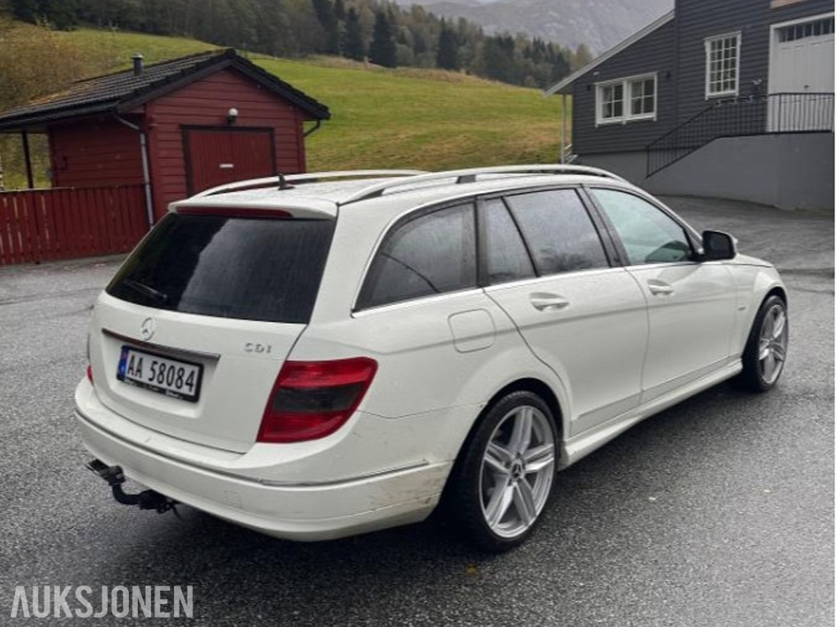 2008 Mercedes-Benz C 200 CDI MANUELL EU-OK 06.28 HENGERFESTE DELSKINN