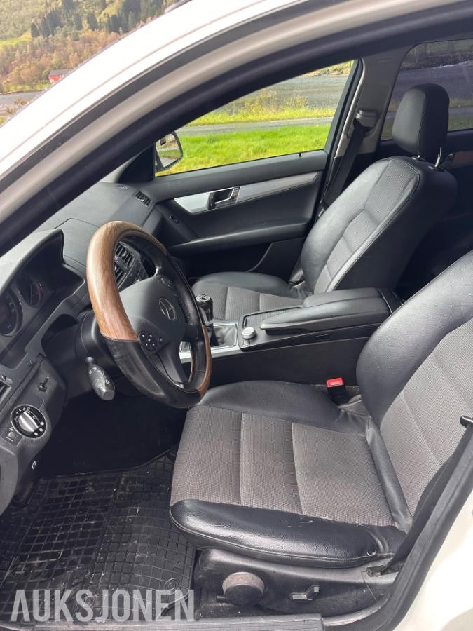 2008 Mercedes-Benz C 200 CDI MANUELL EU-OK 06.28 HENGERFESTE DELSKINN