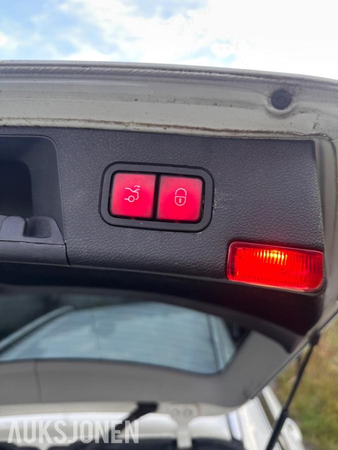 2008 Mercedes-Benz C 200 CDI MANUELL EU-OK 06.28 HENGERFESTE DELSKINN