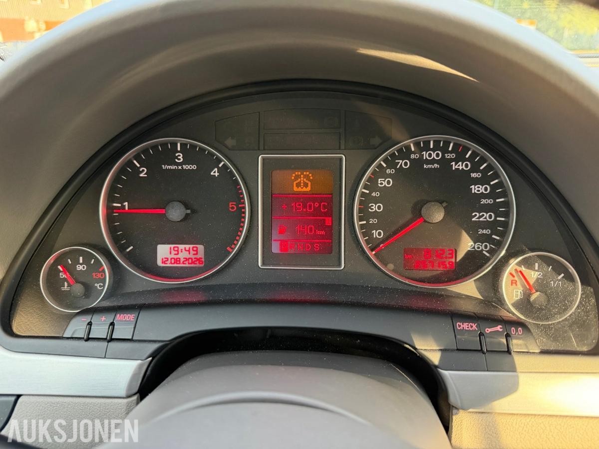 2006 AUDI A4 2.0 TDI MULTITRONIC HENGERFESTE SKINN