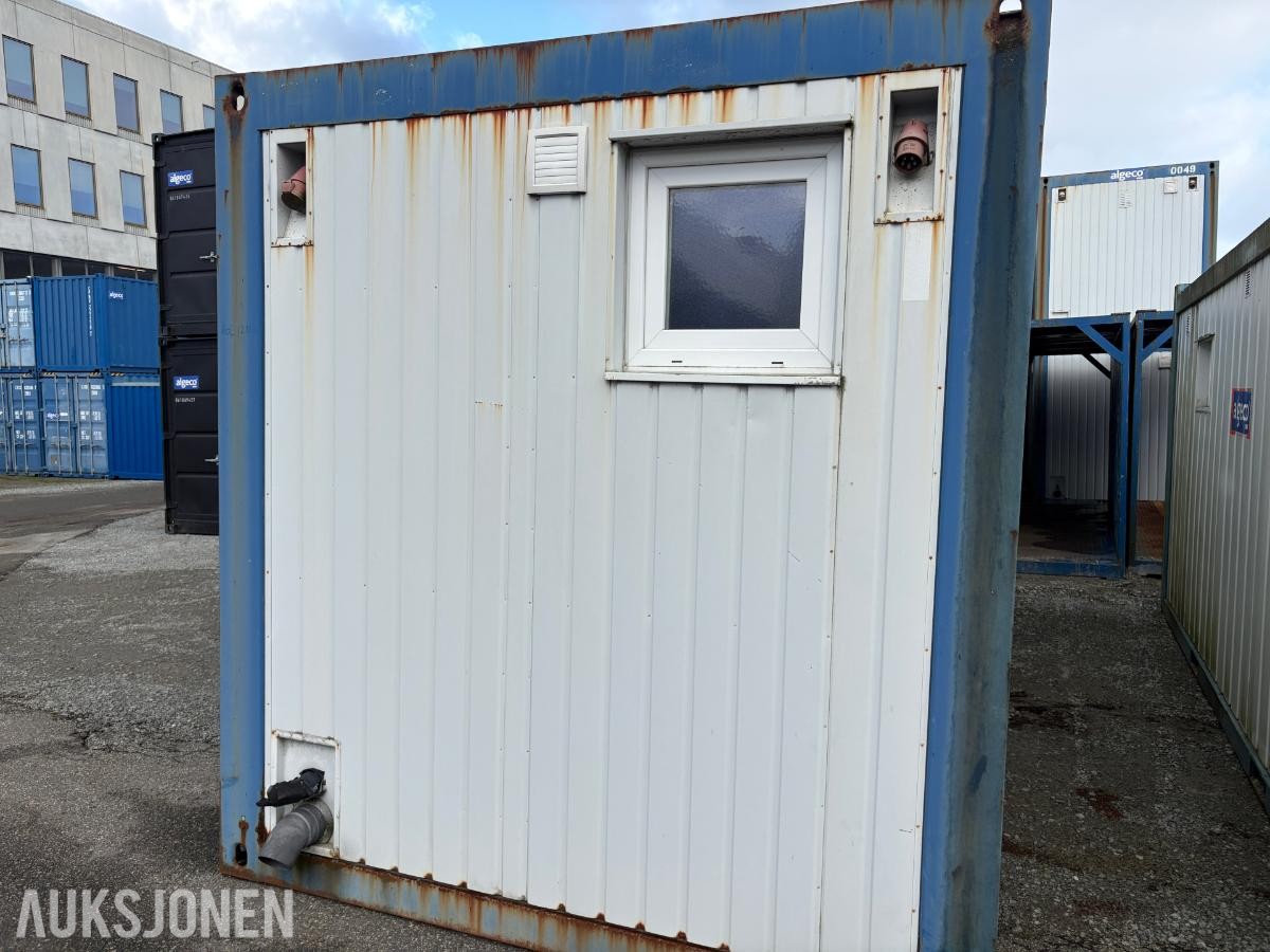 Sanitærcontainer med WC, dusj og garderobe