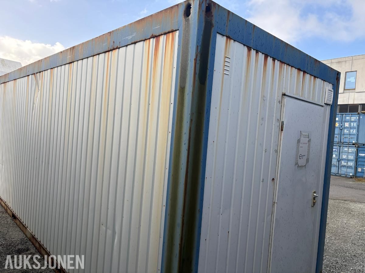 Sanitærcontainer med WC, dusj og garderobe