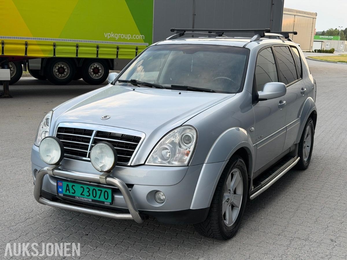 2009 SSANGYONG REXTON 4WD AUTOMAT HENGERFESTE SKINN