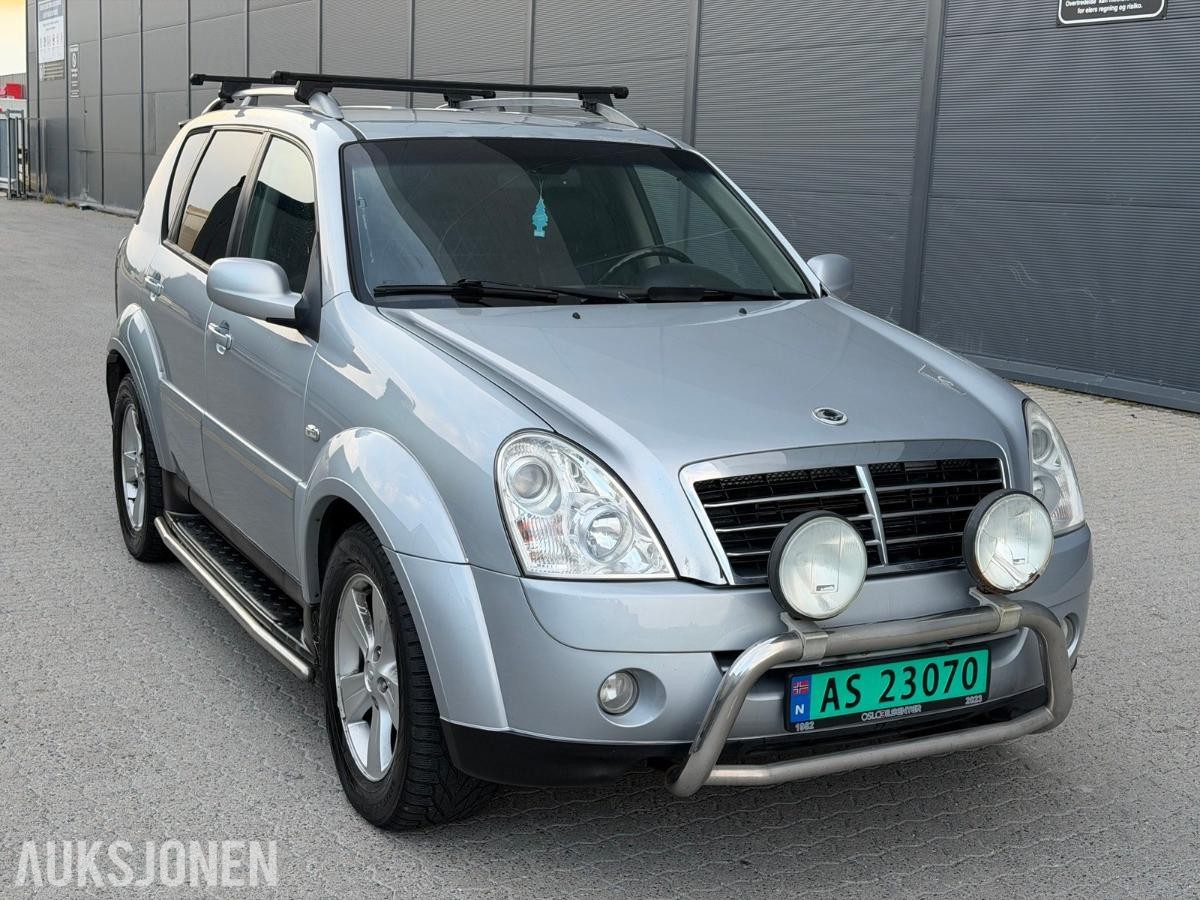 2009 SSANGYONG REXTON 4WD AUTOMAT HENGERFESTE SKINN