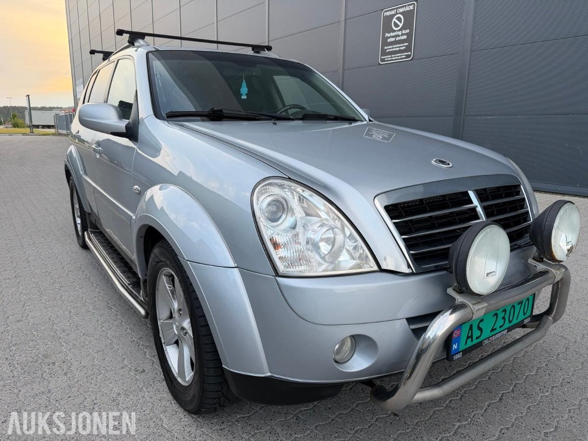 2009 SSANGYONG REXTON 4WD AUTOMAT HENGERFESTE SKINN