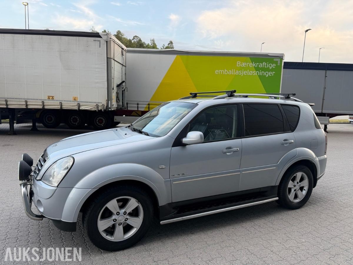 2009 SSANGYONG REXTON 4WD AUTOMAT HENGERFESTE SKINN