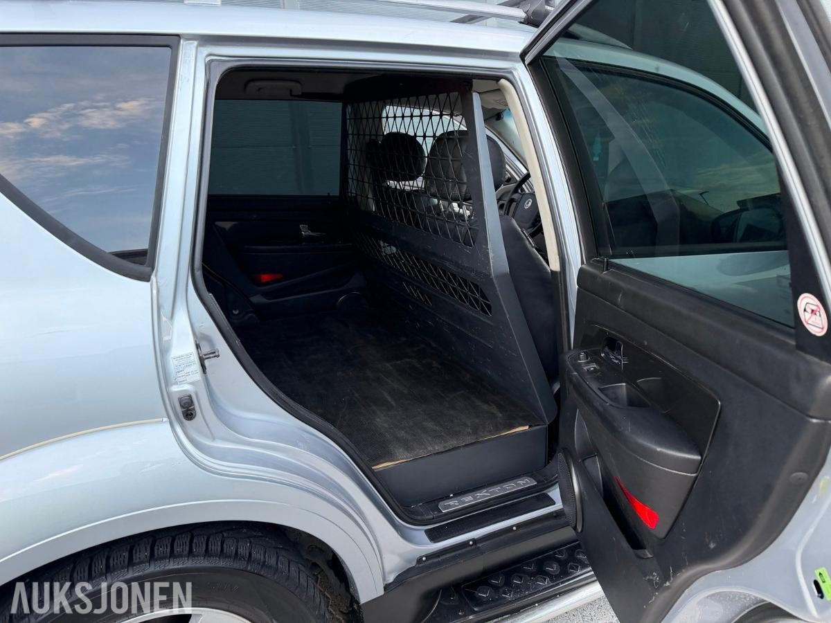 2009 SSANGYONG REXTON 4WD AUTOMAT HENGERFESTE SKINN