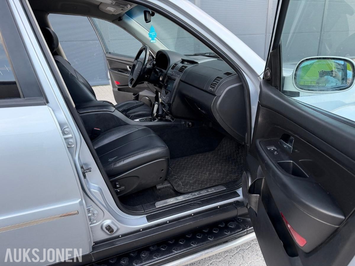 2009 SSANGYONG REXTON 4WD AUTOMAT HENGERFESTE SKINN
