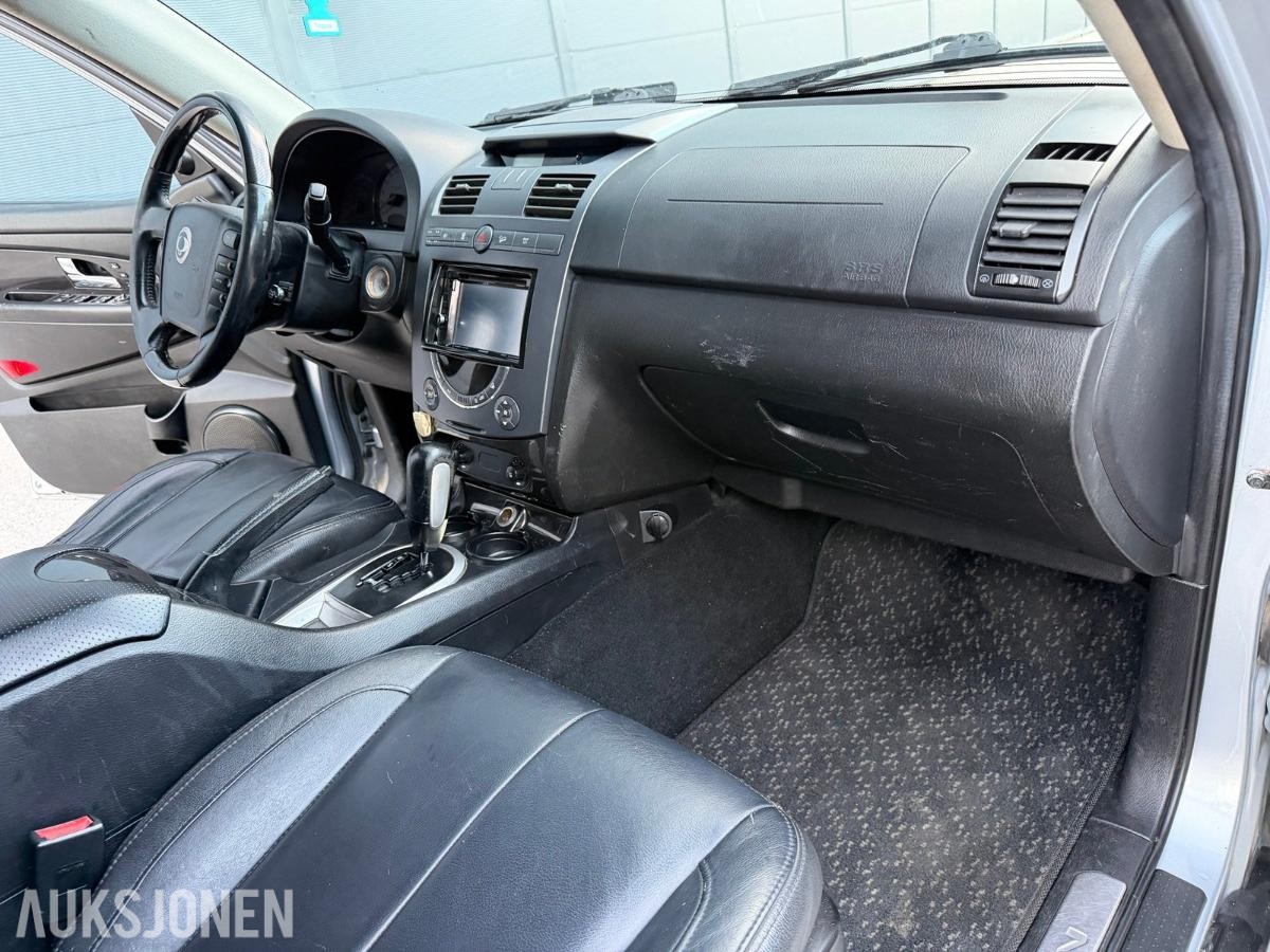 2009 SSANGYONG REXTON 4WD AUTOMAT HENGERFESTE SKINN