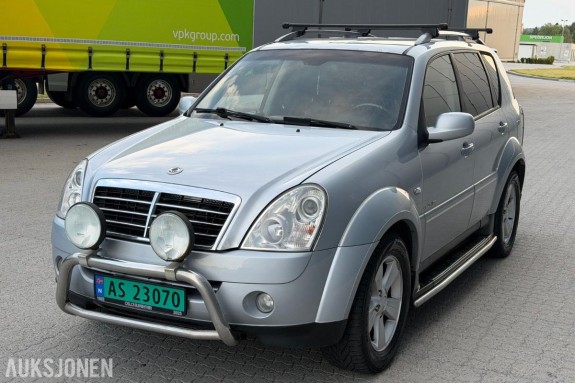 2009 SSANGYONG REXTON 4WD AUTOMAT HENGERFESTE SKINN