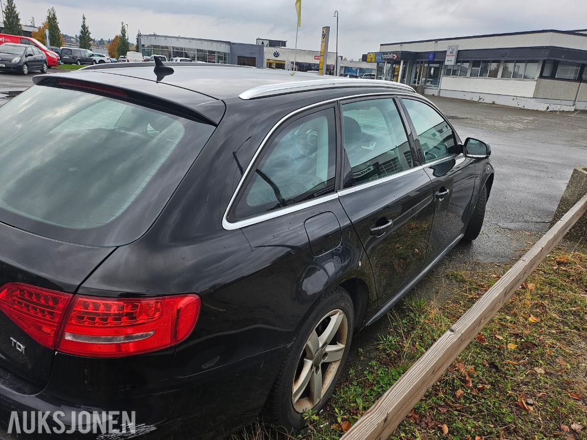 2012 AUDI A4 2.0 DIESEL 120HK MANUELL - REPARASJONSOBJEKT *INGEN MINSTEPRIS*