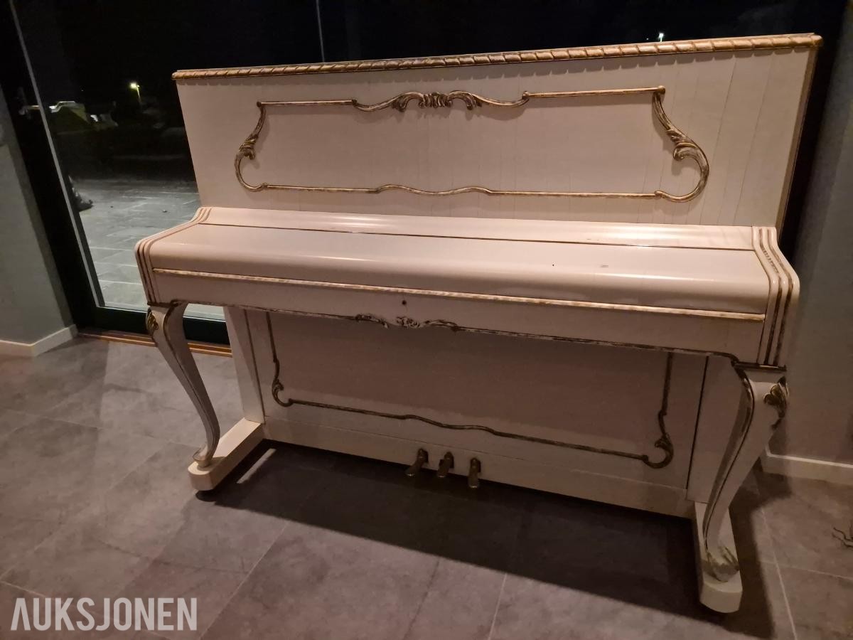 Petrof Piano Petrof