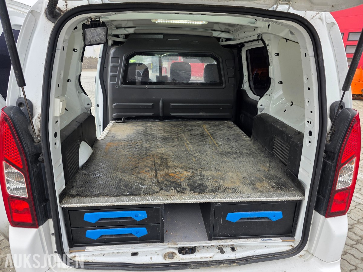 2016 Peugeot Partner 1.6-99 D reparasjons objekt/dele bil 0 i minstepris