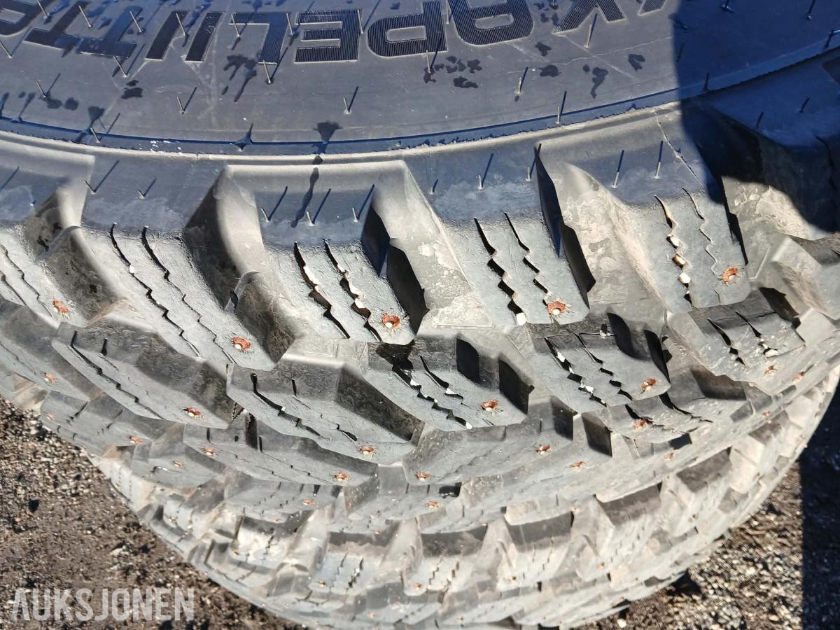 4222 Nokian TRI 440/80R24 + 480/80R38