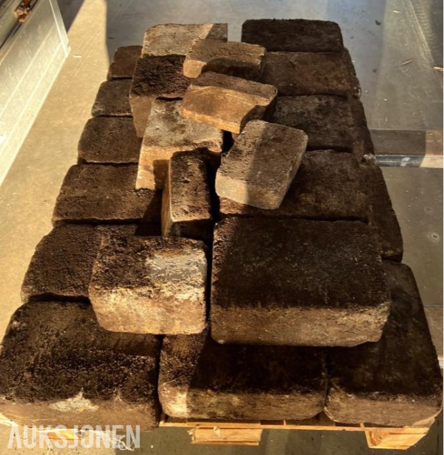 Betongstein – 116 stk. + halvstein og kapp