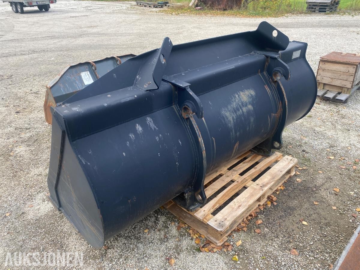 JCB hjullasterskuff 2,40 m – 1500 liter – BM-feste