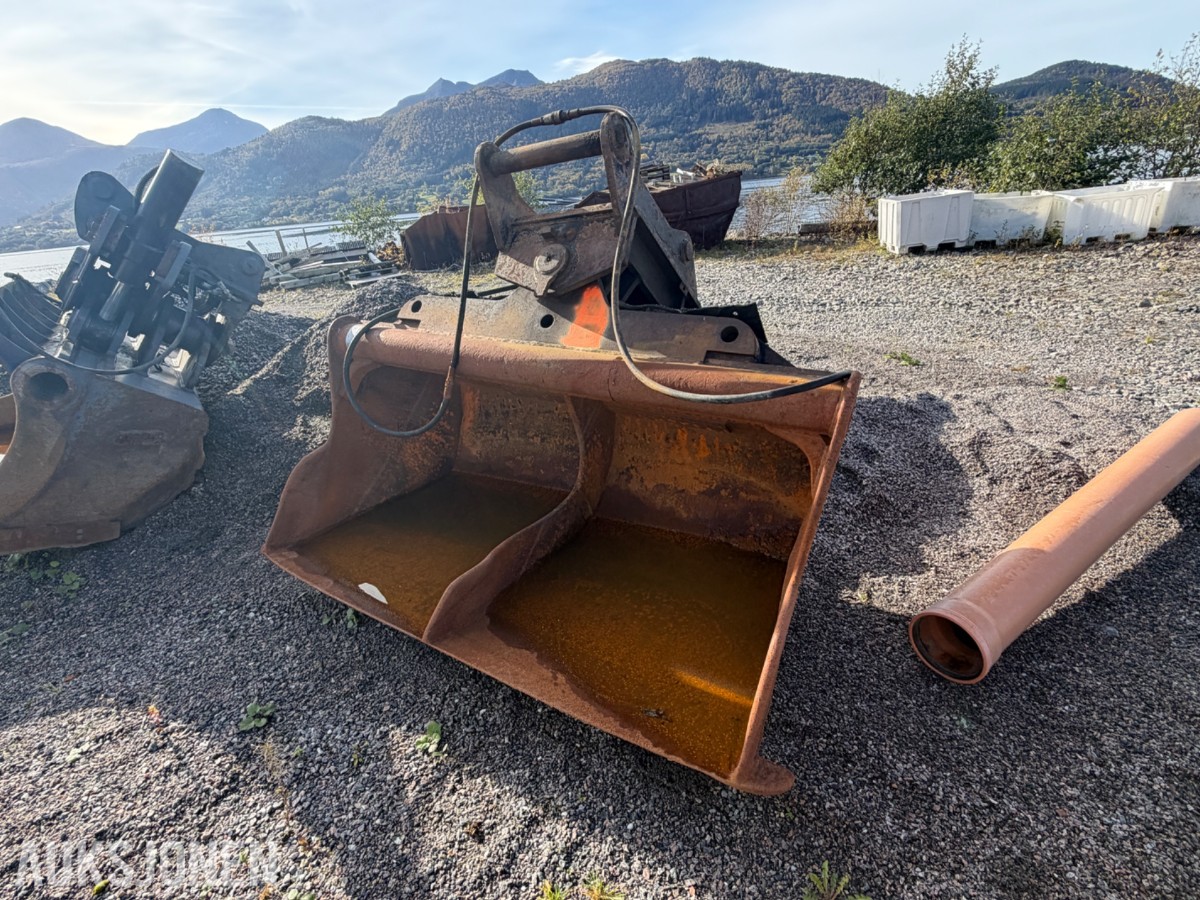 Hydraulisk tilt-/pusseskuffe - S70 Feste