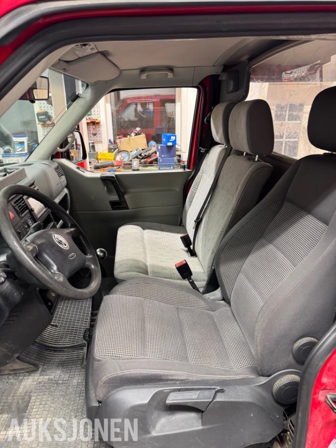 2003 Volkswagen Transporter 2.5 Diesel 102hk Webasto, Cruisekontroll, Hengerfeste