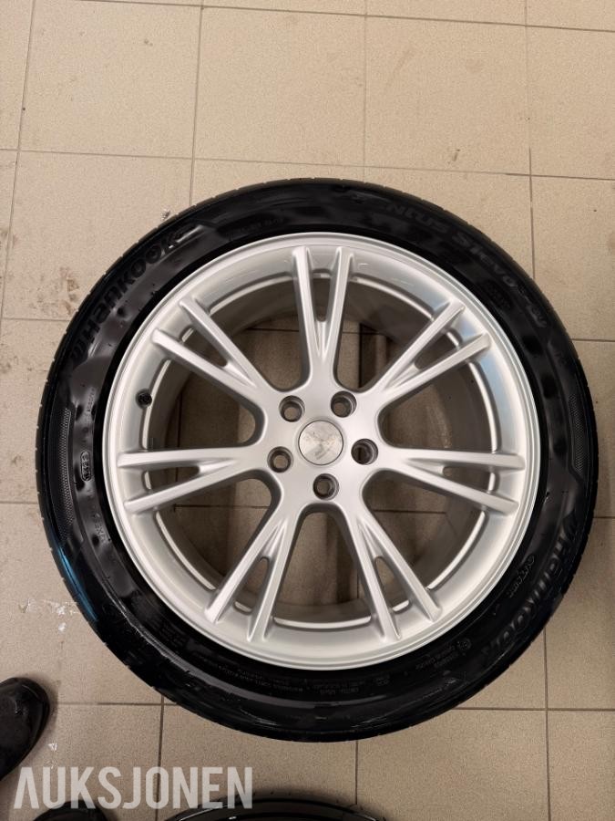 Tesla  Modell y hjulsett 255/45-r19