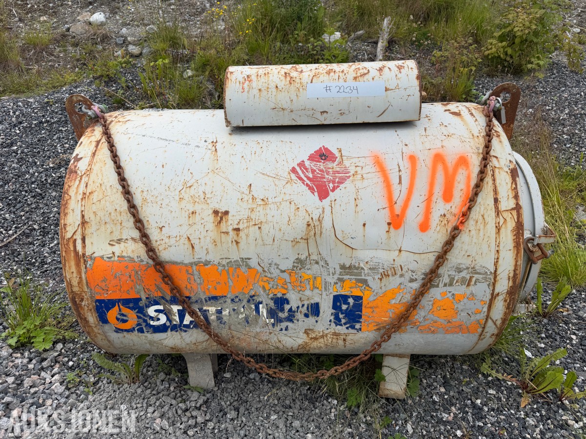 Diesel tank