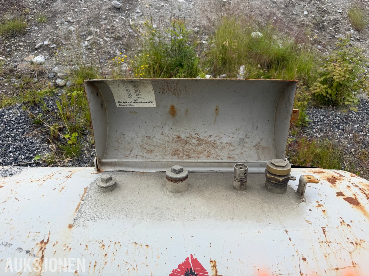 Diesel tank