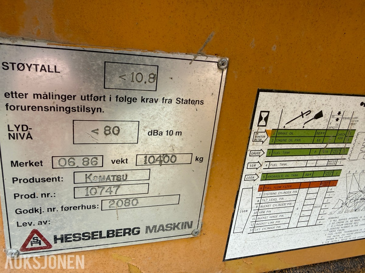 1986 Komatsu WA 200 Hjullaster m/Pallegaffel og 2 skuffer