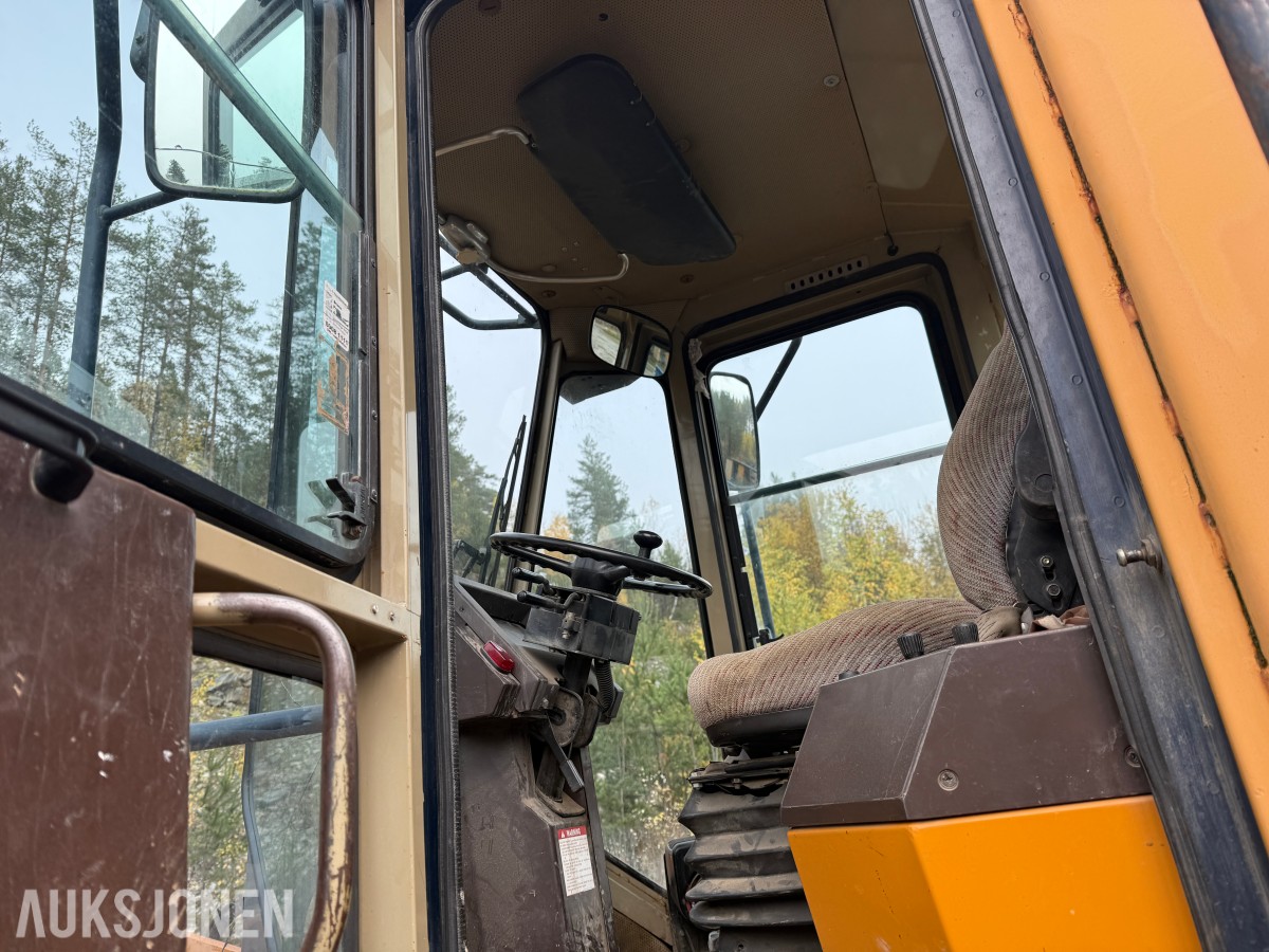 1986 Komatsu WA 200 Hjullaster m/Pallegaffel og 2 skuffer
