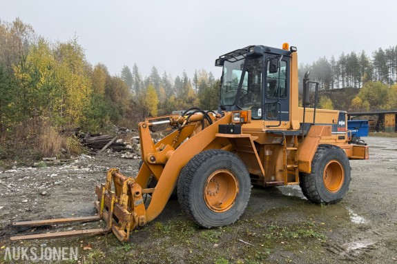 1986 Komatsu WA 200 Hjullaster m/Pallegaffel og 2 skuffer