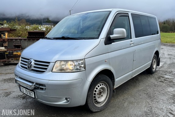 2009 Volkswagen CARAVELLE 2.5 D 131HK AUT 8 SETER HENGERFESTE CRUISE - EU godkjent til nov. 2028
