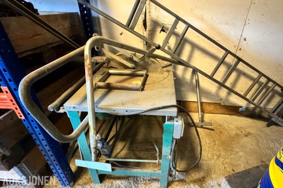 Norsag Gjerdesag 1603 med rullebord - 230V - 3 fas
