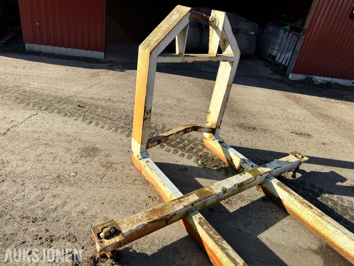 Krokramme med containerfeste. 6,6 meter.