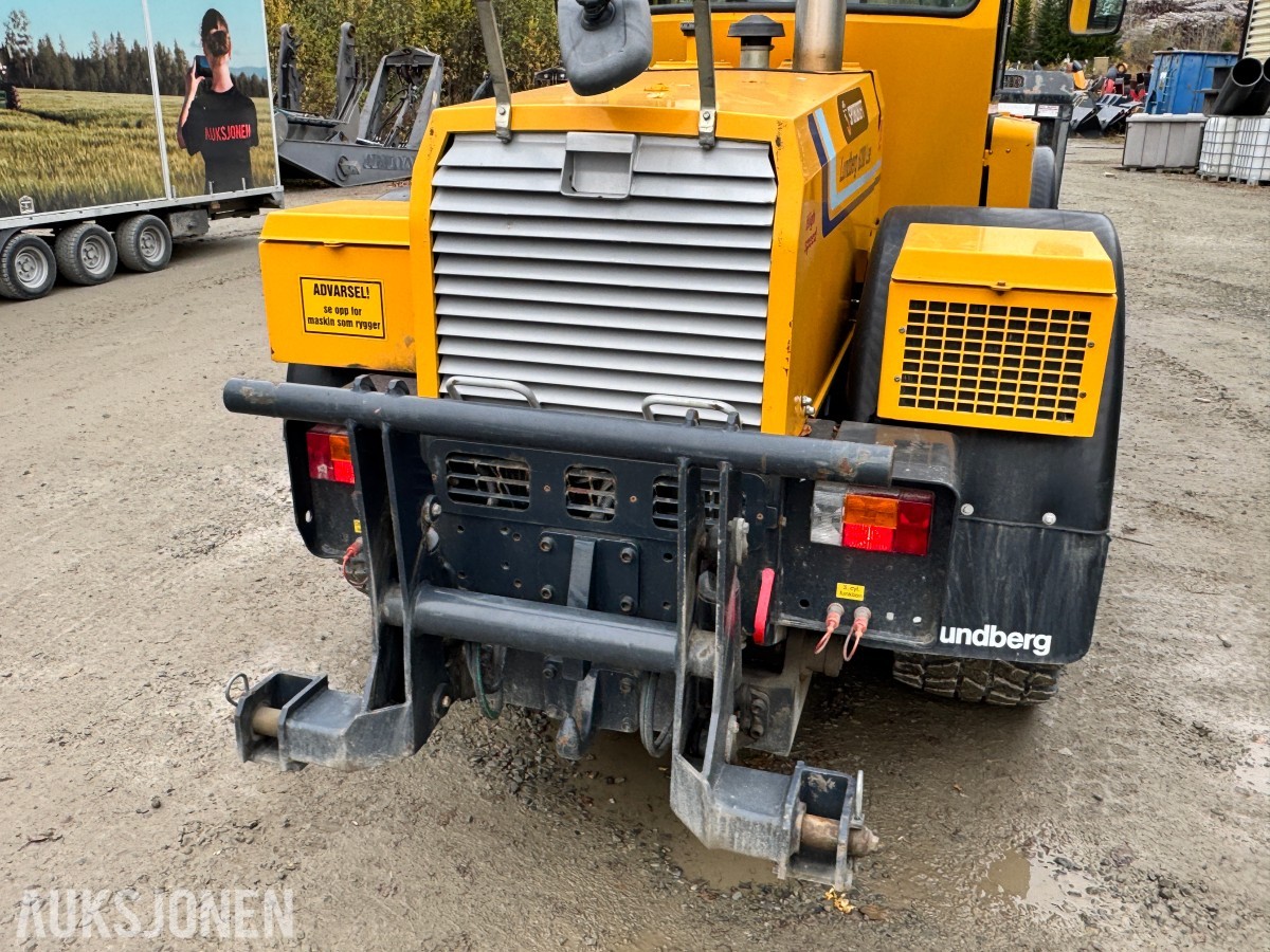 2011 Lundberg 345 LSE med skuffe kun 3155 timer