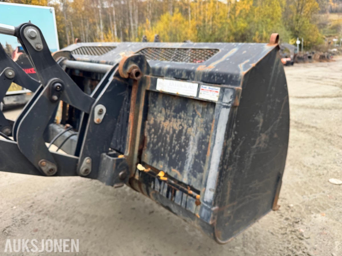 2011 Lundberg 345 LSE med skuffe kun 3155 timer