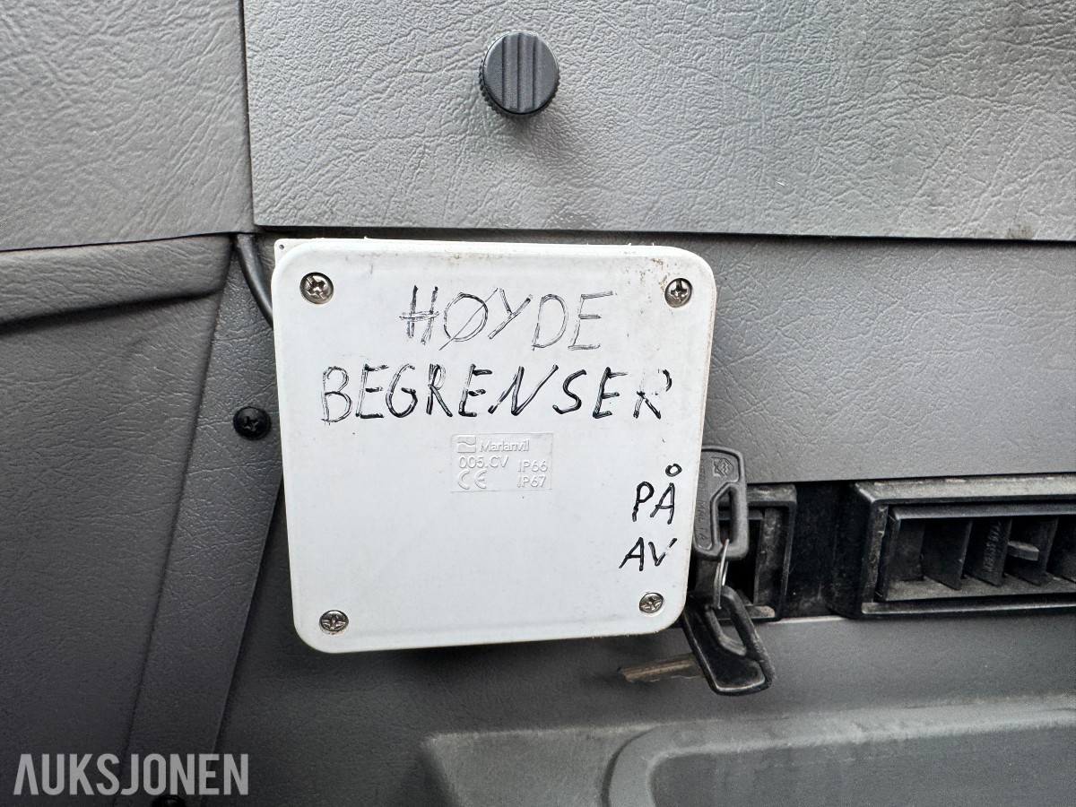 2011 Lundberg 345 LSE med skuffe kun 3155 timer