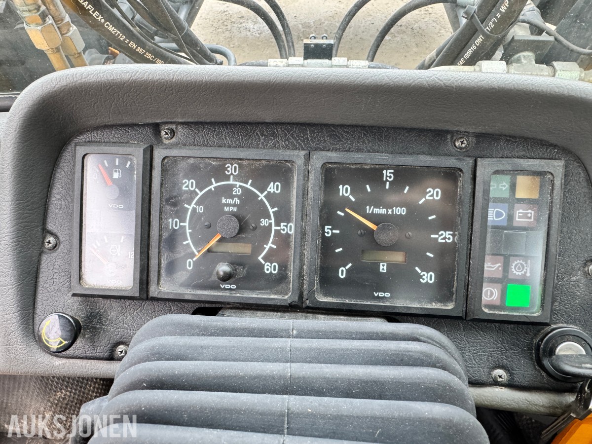 2011 Lundberg 345 LSE med skuffe kun 3155 timer
