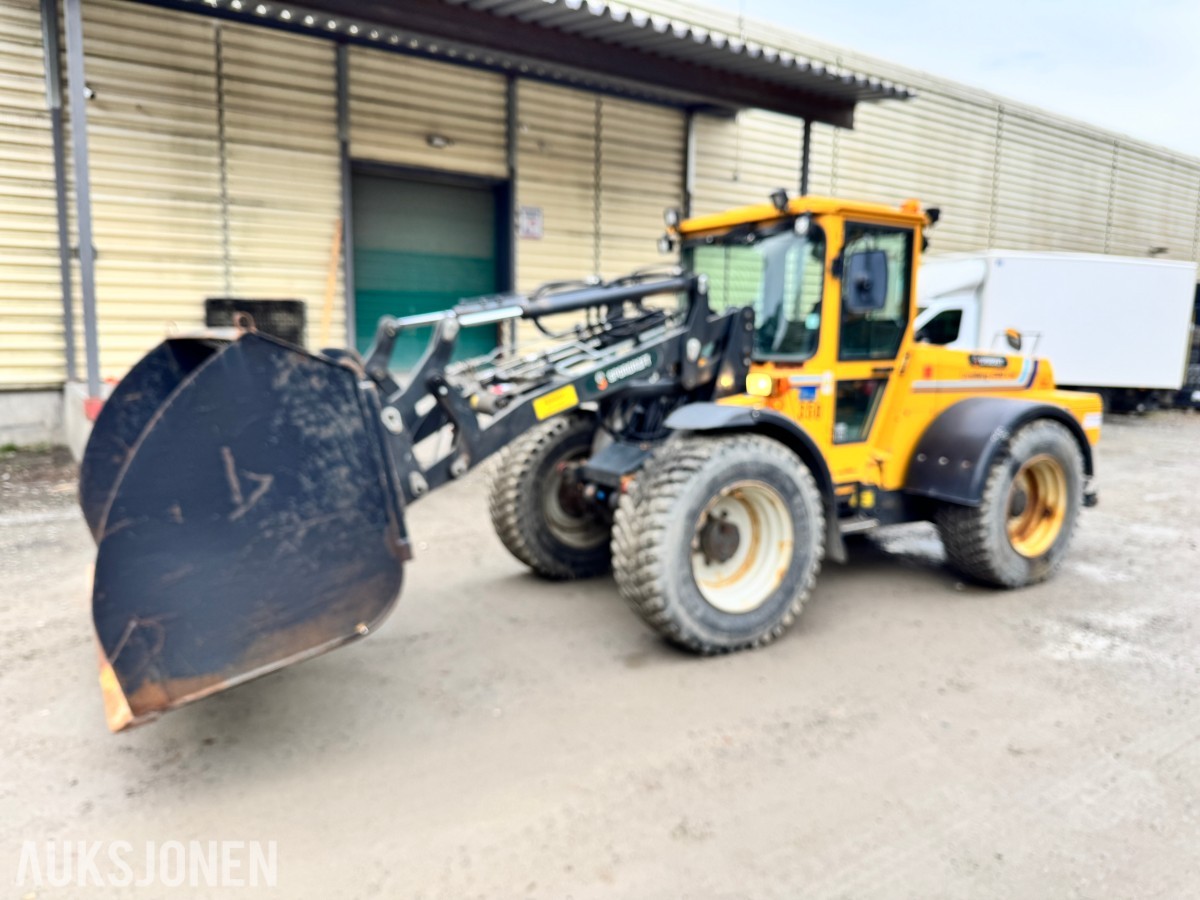 2011 Lundberg 345 LSE med skuffe kun 3155 timer