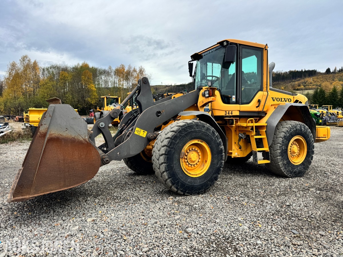 2010 Volvo L70F Hjullaster, 6694 t, skuffe, BM-feste, sentralsmøring